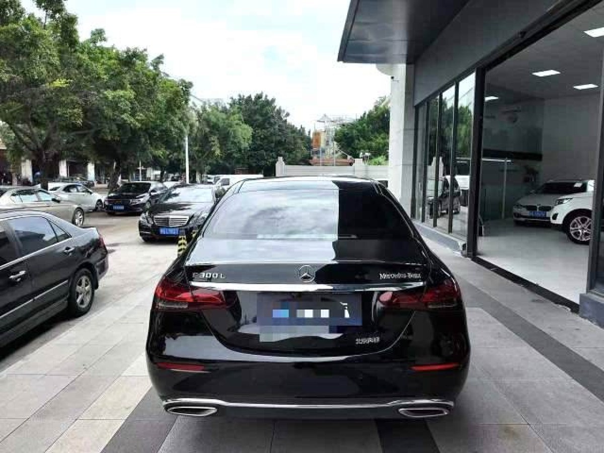 奔馳 奔馳E級  2021款 改款 E 300 L 時尚型圖片