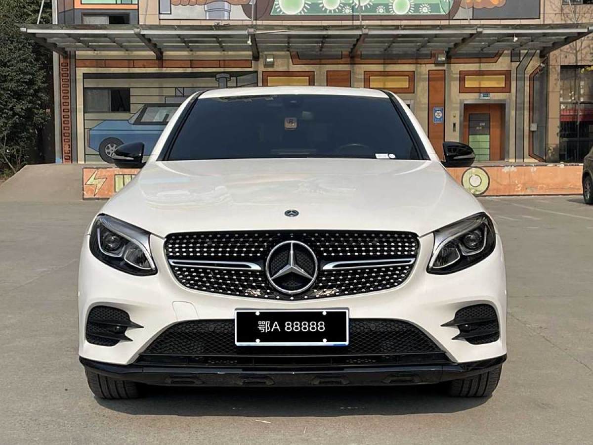 奔馳 奔馳GLC  2022款 改款 GLC 300 4MATIC 轎跑SUV圖片