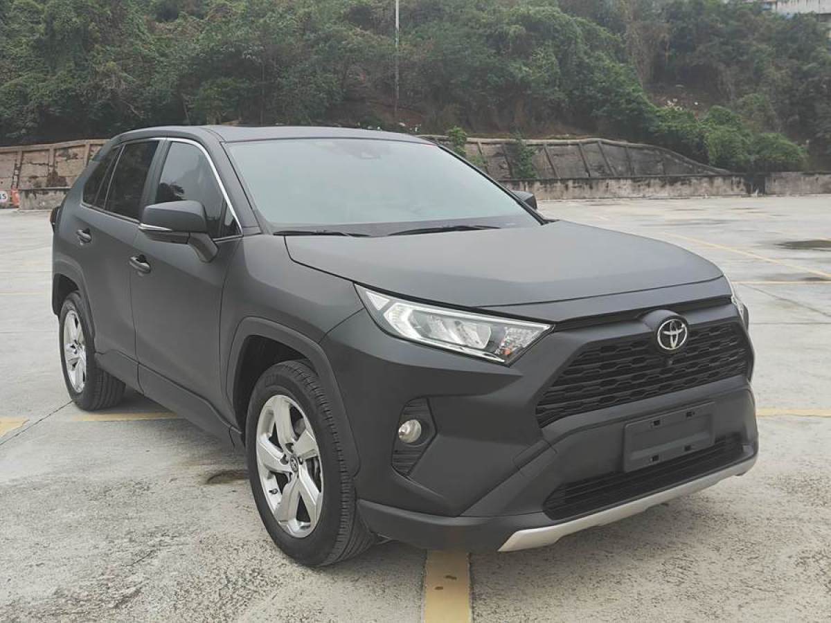 2021年1月豐田 RAV4榮放  2021款 2.0L CVT兩驅(qū)風(fēng)尚版