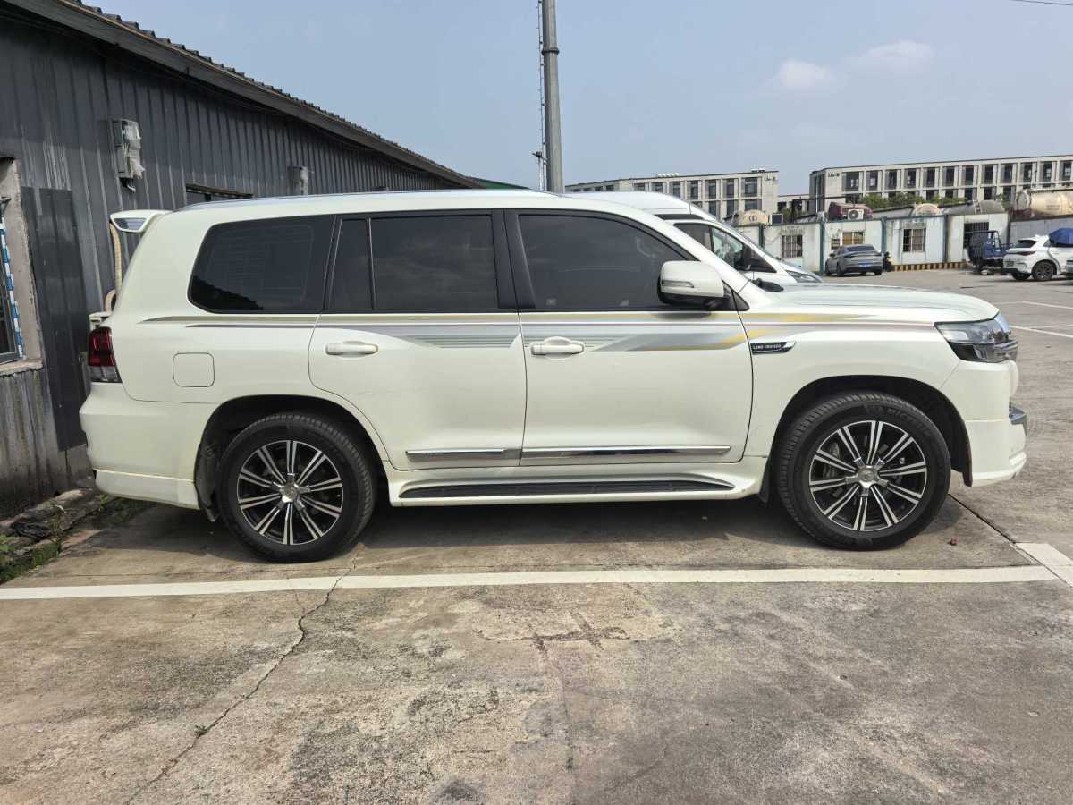 豐田 蘭德酷路澤  2016款 4.0L 中東版圖片