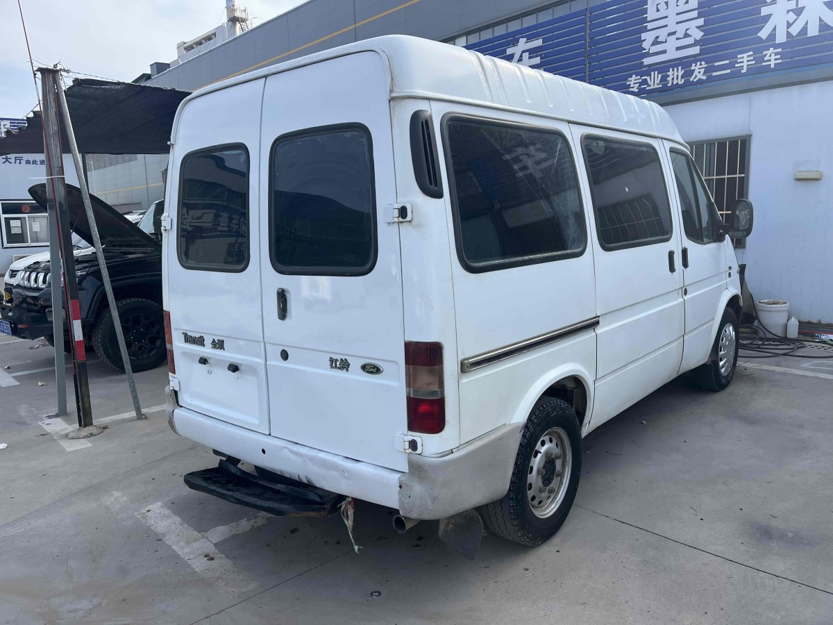 福特 經(jīng)典全順  2013款 2.8T柴油普通型短軸中頂JX493ZLQ3A圖片
