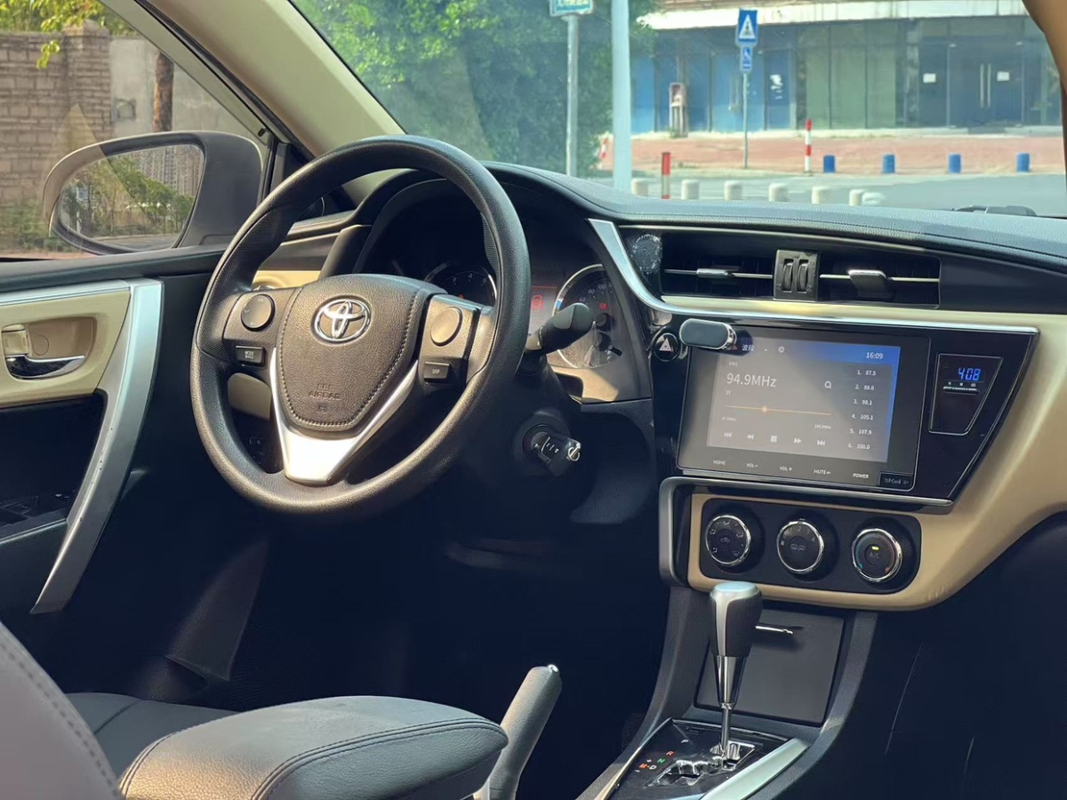 豐田 卡羅拉  2017款 改款 1.2T S-CVT GL-i圖片