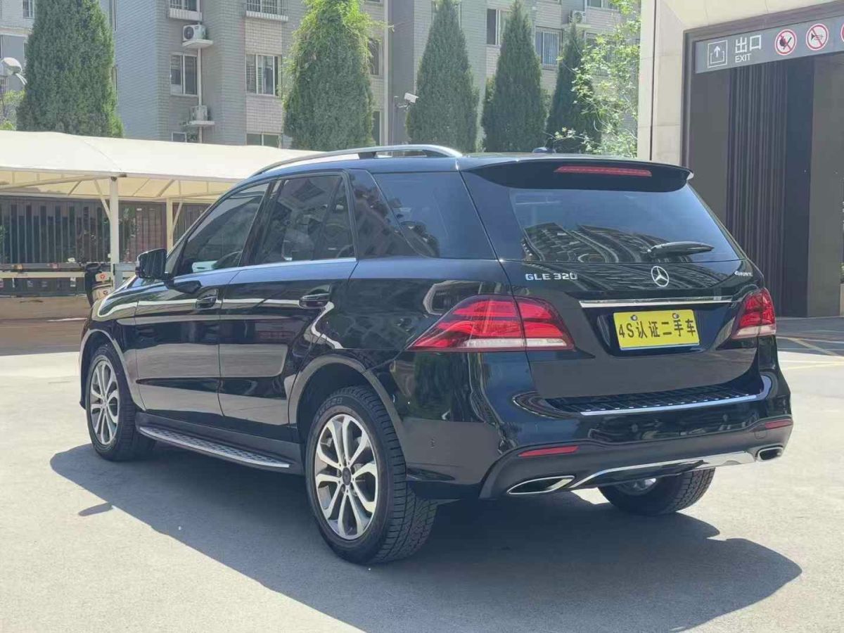 奔馳 奔馳A級(jí)AMG  2017款 2017款 改款 AMG A 45 4MATIC 國(guó)VI圖片