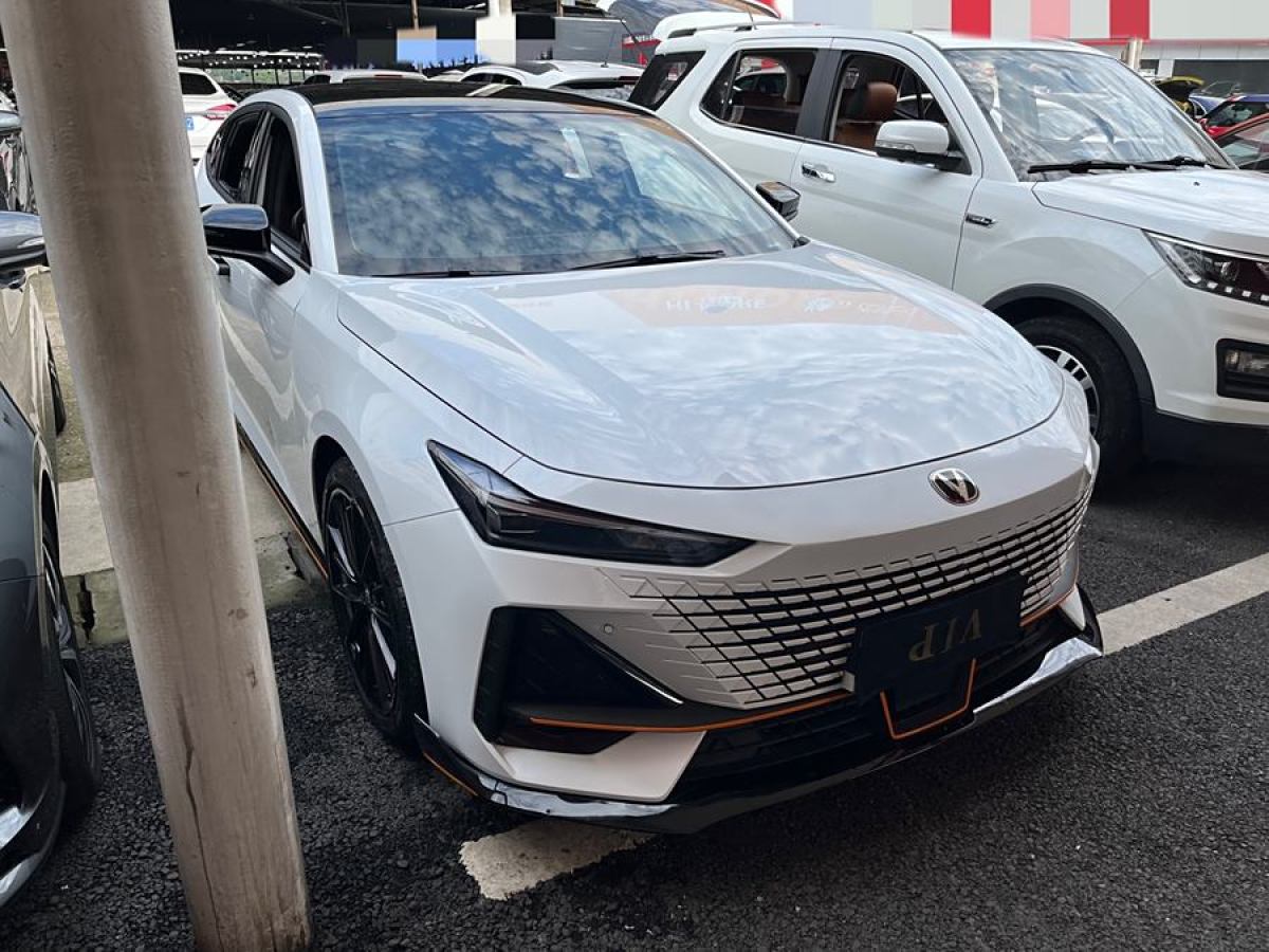 長安 長安UNI-V  2023款 1.5T 運動版圖片