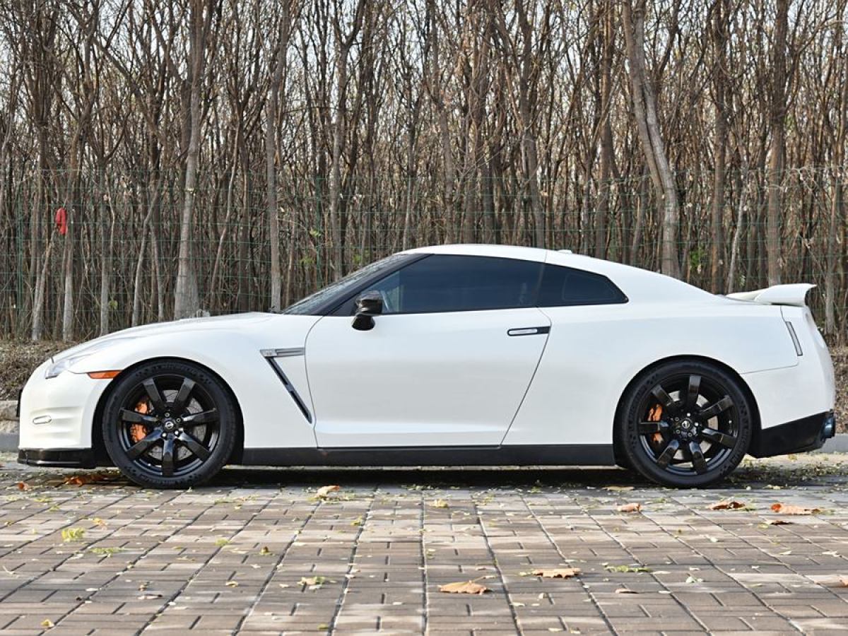 日產(chǎn) GT-R  2012款 3.8T Premium Edition圖片