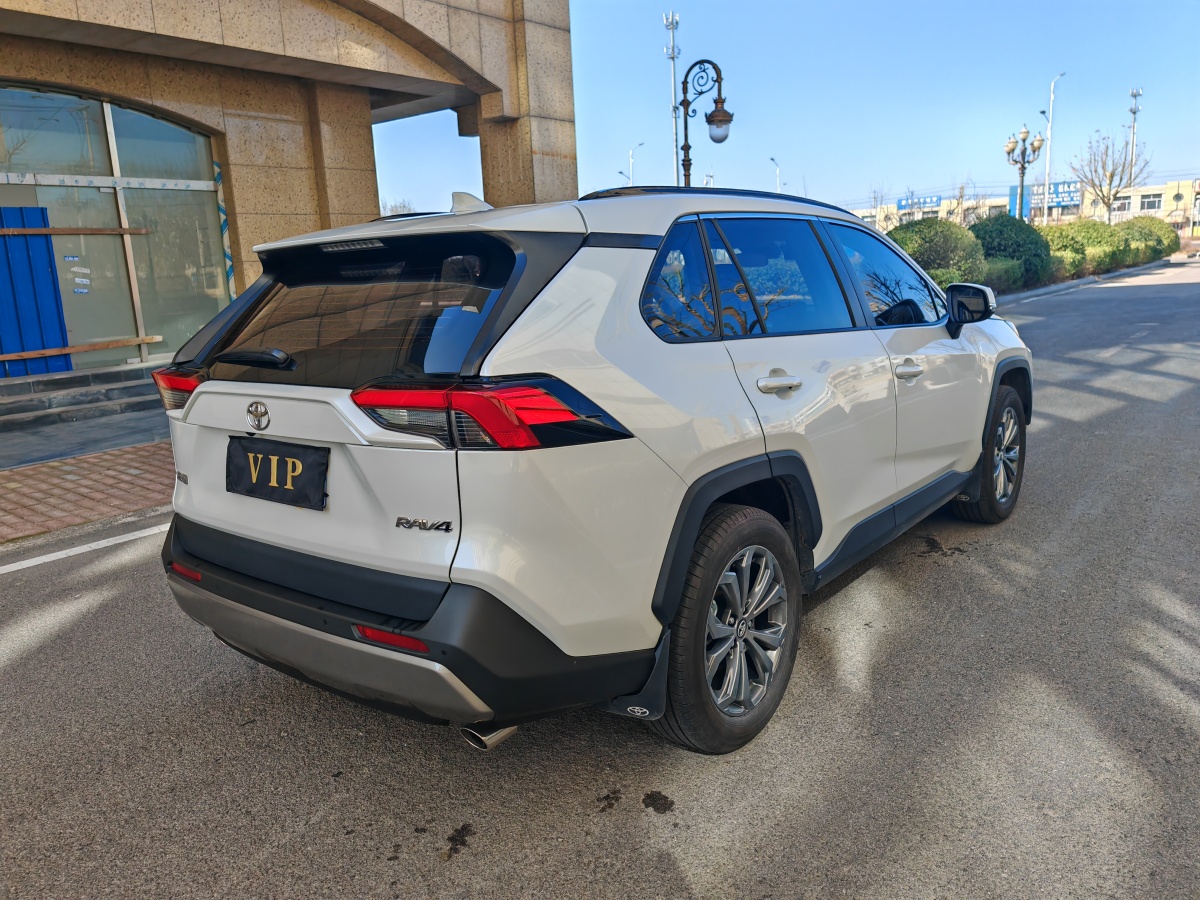 豐田 RAV4  2018款 榮放 2.0L CVT兩驅風尚版圖片