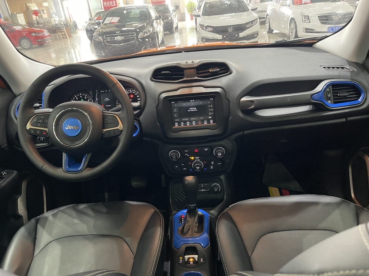2018年06月Jeep 自由侠  2018款 互联大屏版 180T 自动劲能版