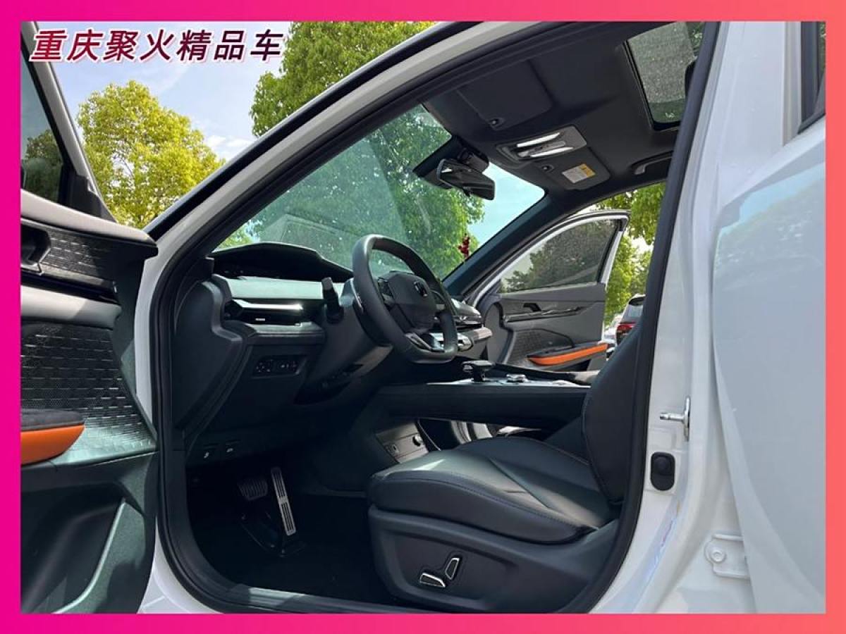 長安 長安UNI-V  2022款 1.5T 運動版圖片