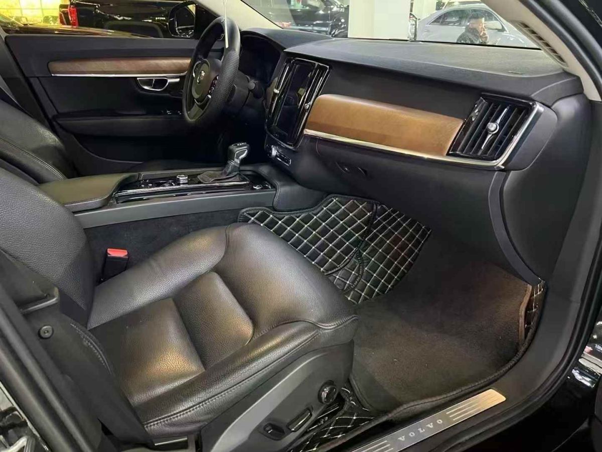 沃爾沃 S90  2019款 T4 智逸版圖片