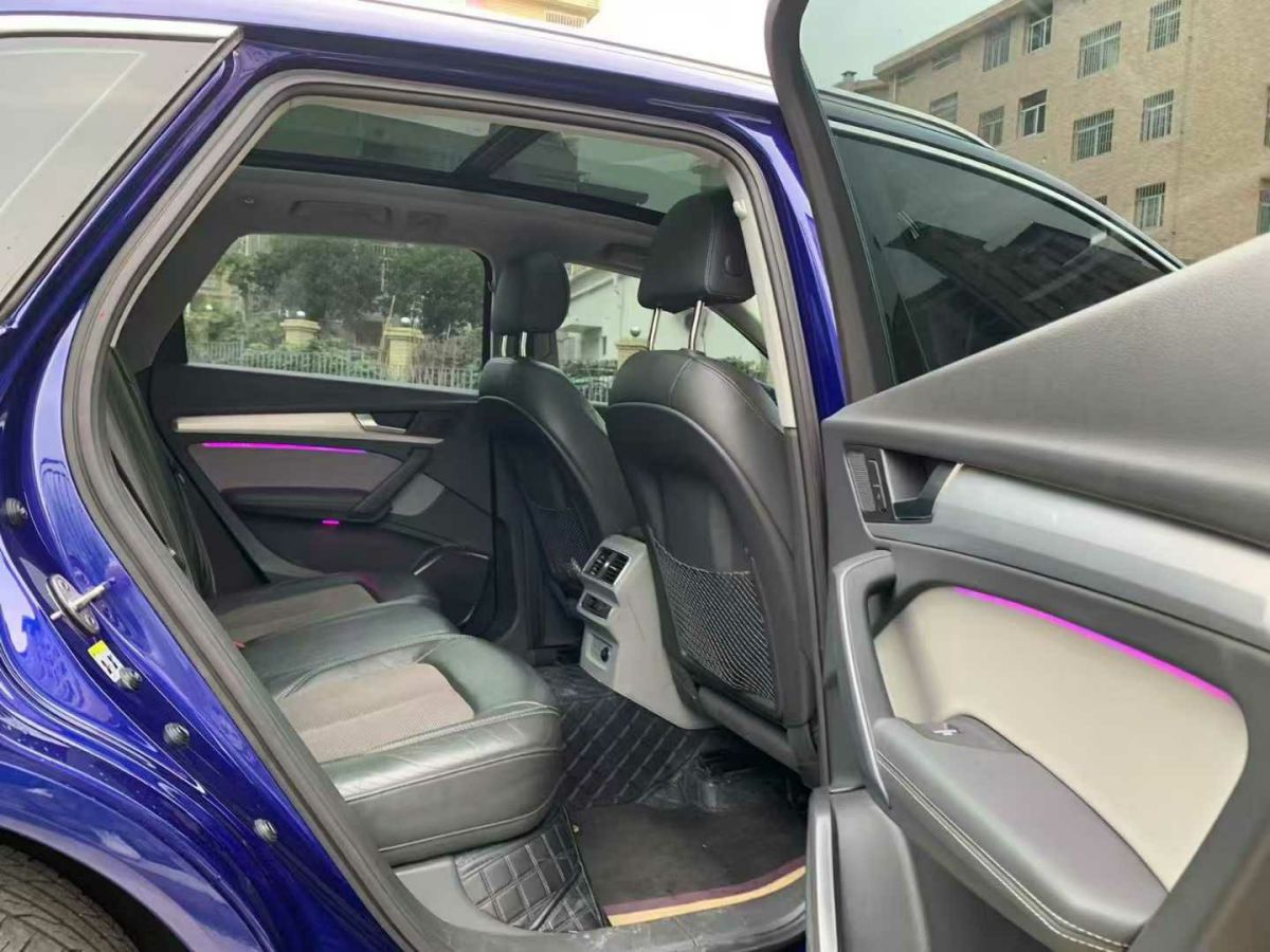 奧迪 奧迪Q3  2019款  35 TFSI 時(shí)尚動(dòng)感型圖片