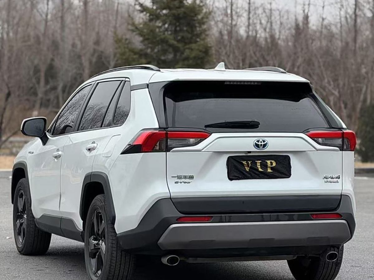 豐田 RAV4榮放  2023款 雙擎 2.5L E-CVT四驅(qū)精英Plus版圖片