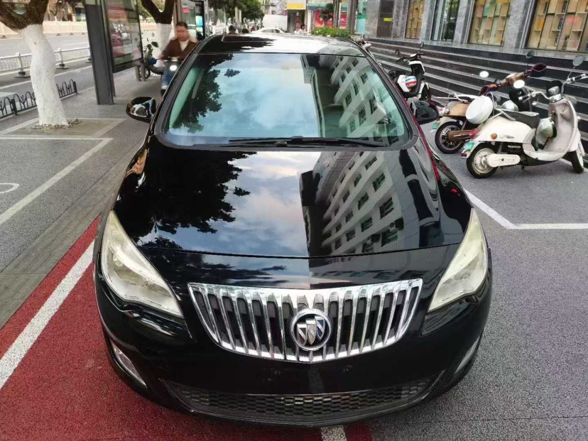 別克 英朗 圖片