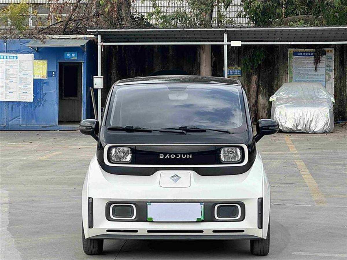 寶駿 寶駿KiWi EV  2021款 設(shè)計師 三元鋰圖片