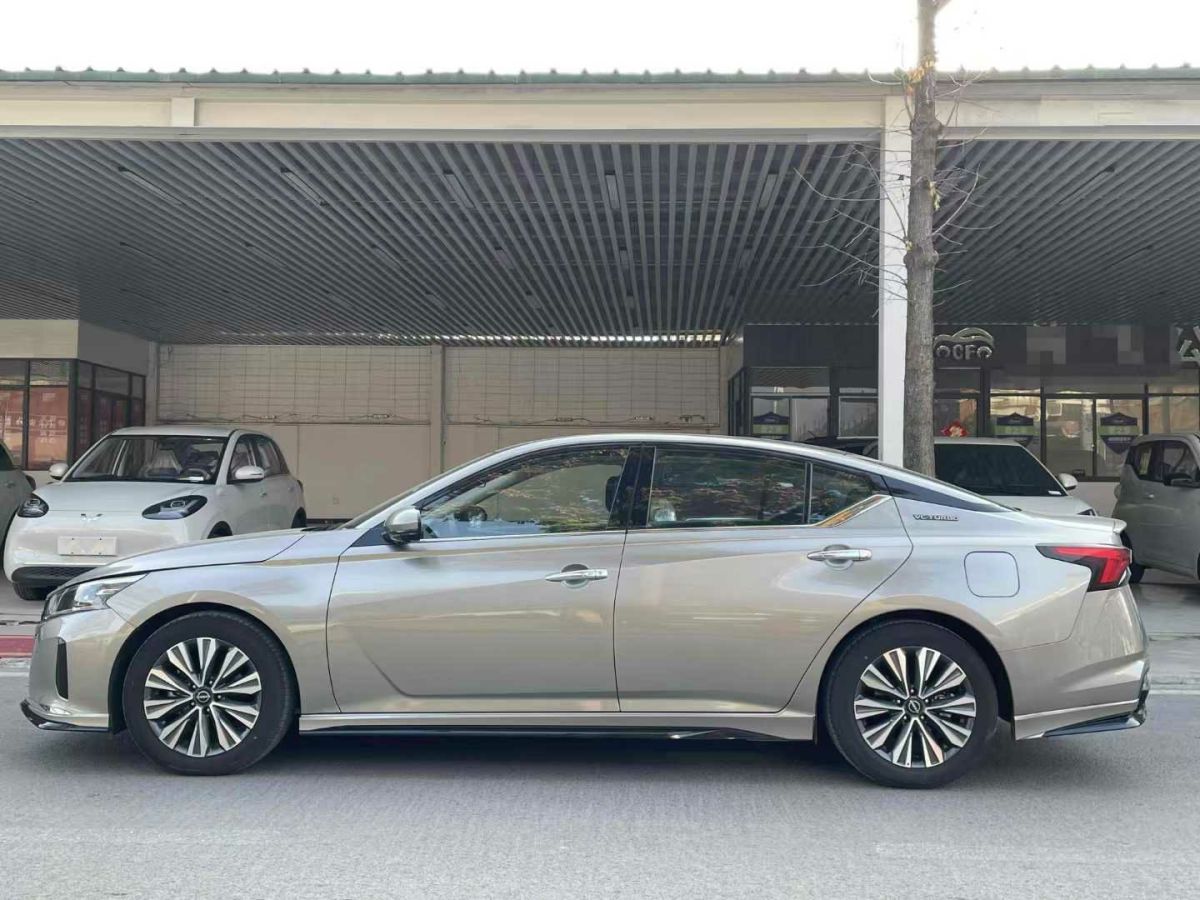 日產(chǎn) 天籟  2022款 2.0L XE 純享版圖片