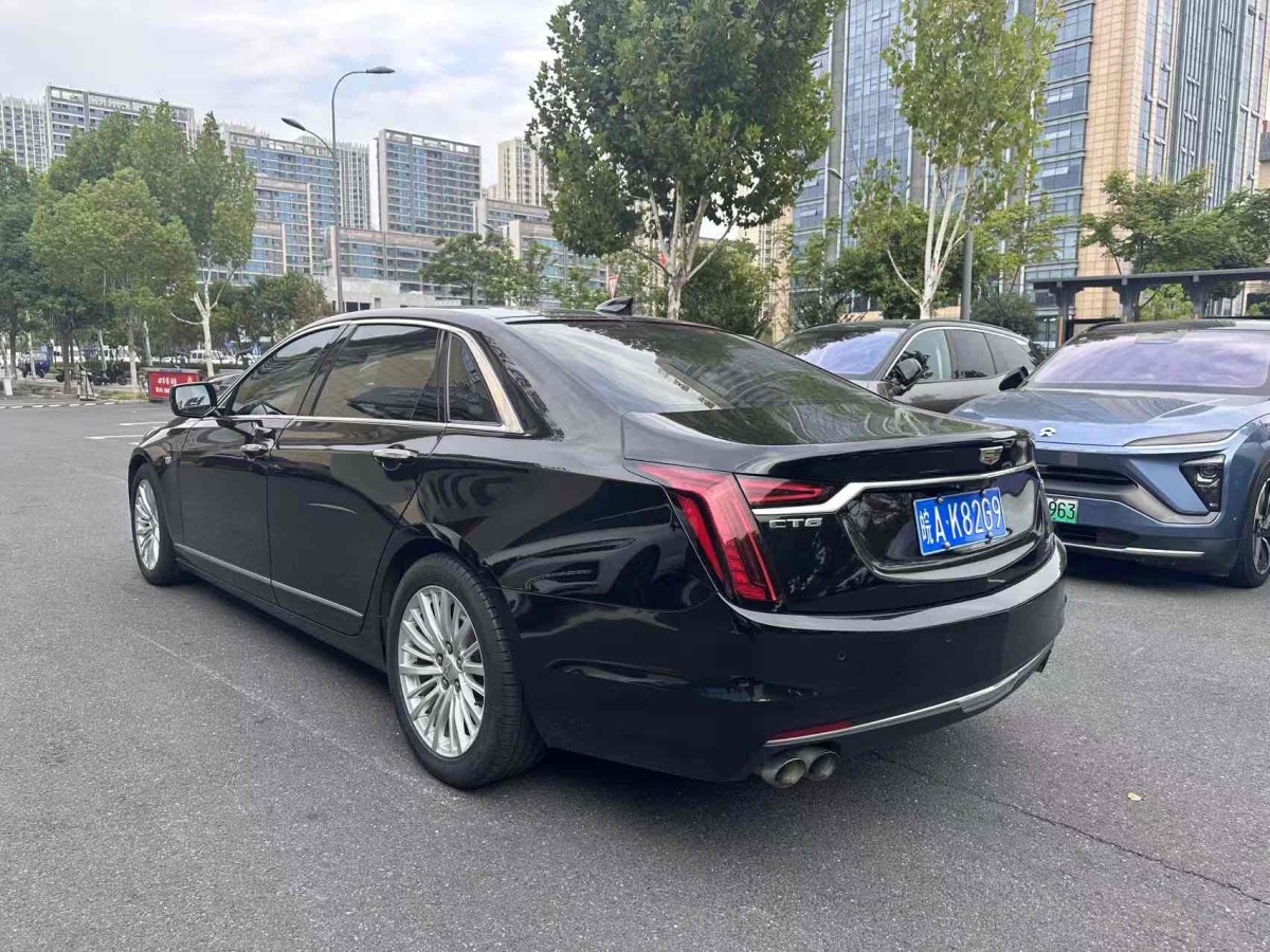 凱迪拉克 CT6  2019款 28T 時(shí)尚型圖片