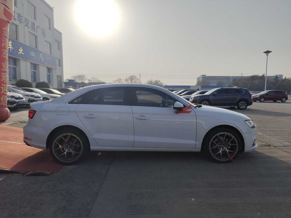 奧迪 奧迪A3  2017款 Limousine 35 TFSI 時(shí)尚型圖片