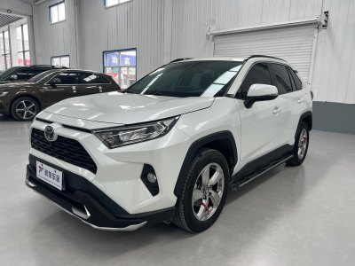 2022年10月 豐田 RAV4 榮放 2.0L CVT兩驅(qū)風(fēng)尚版圖片