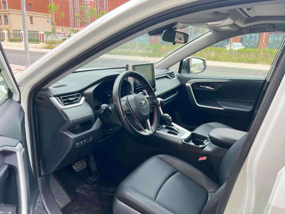 豐田 RAV4榮放  2020款 2.0L CVT兩驅風尚版圖片