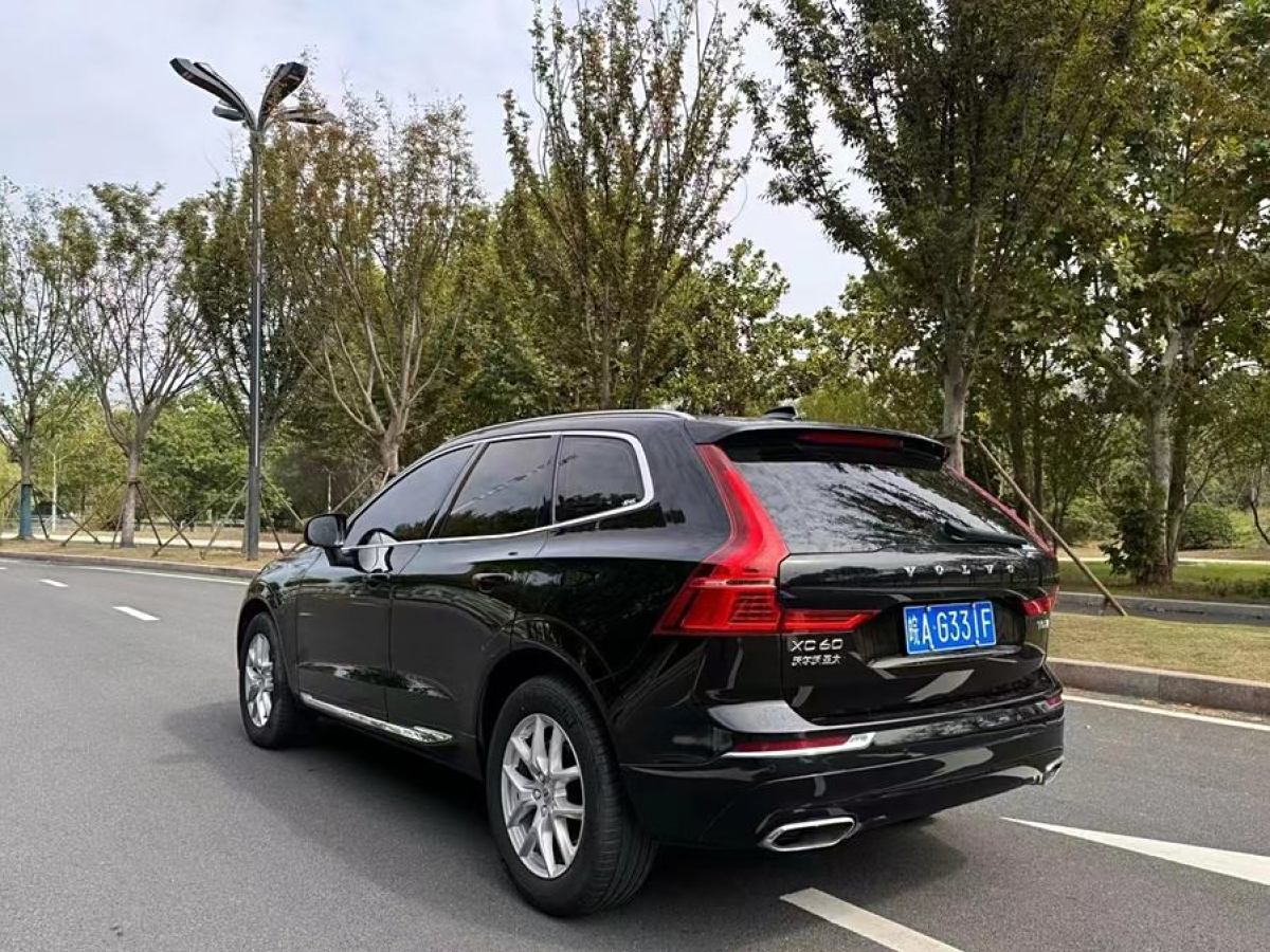 沃爾沃 XC60  2021款 T5 四驅(qū)智逸豪華版圖片