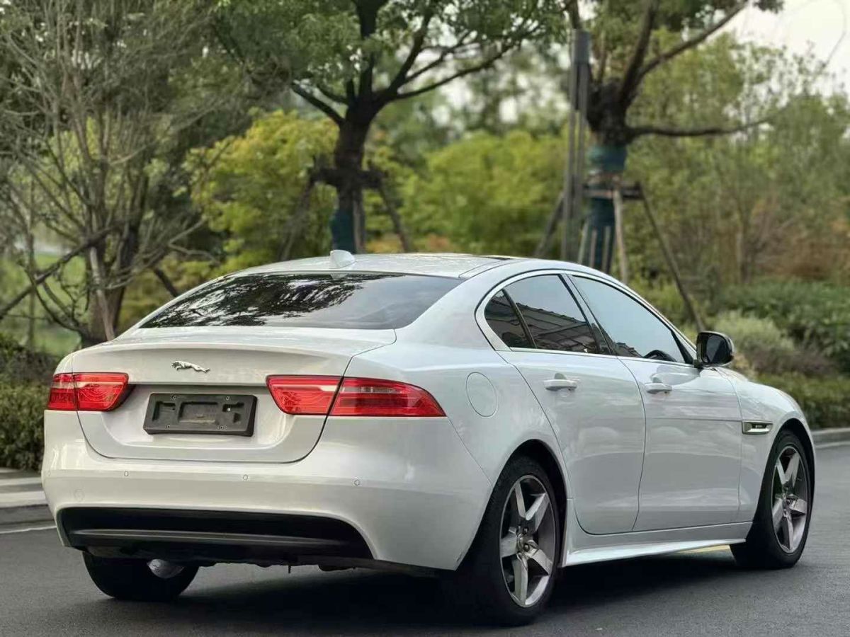 捷豹 XE  2017款 2.0T 240PS R-Sport圖片