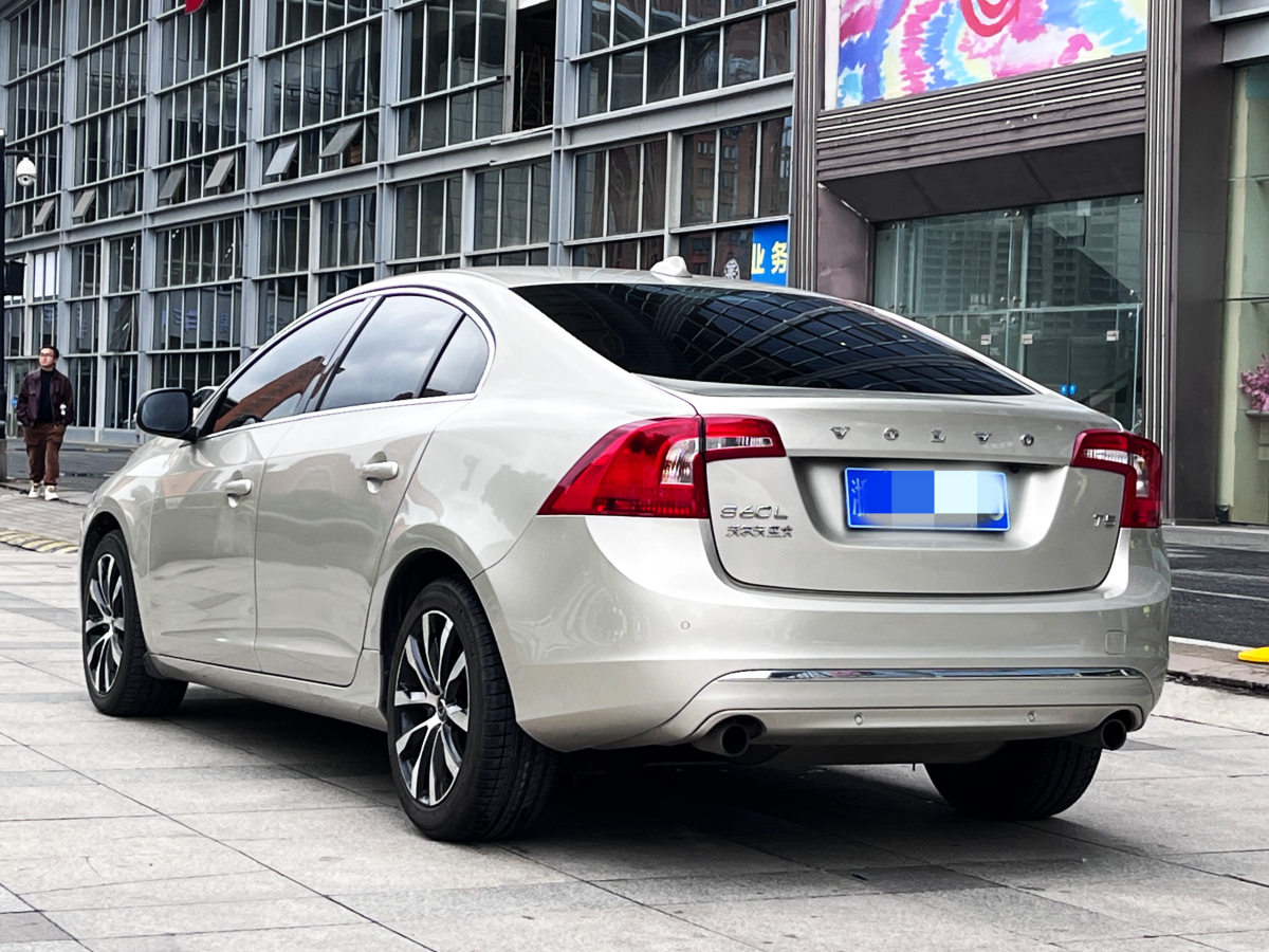 沃爾沃 S60  2014款 2.0T T5 個性運動版(改款)圖片