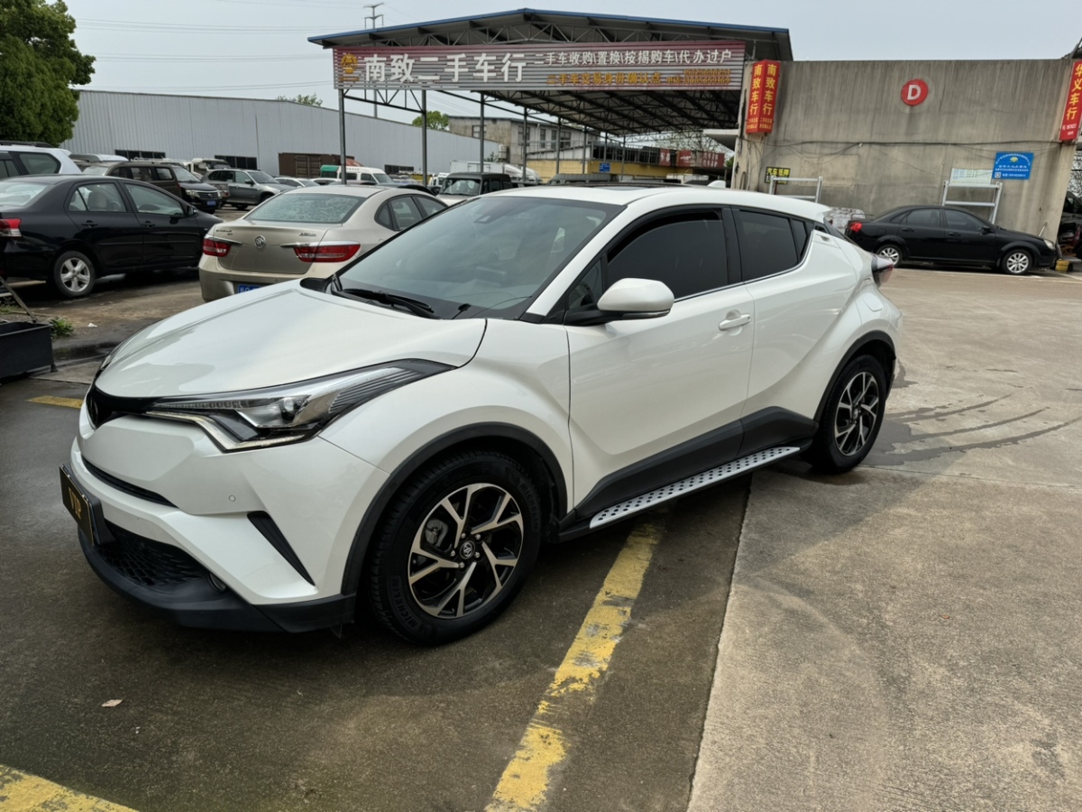 2019年7月豐田 C-HR  2018款 2.0L 領(lǐng)先特別版 國V