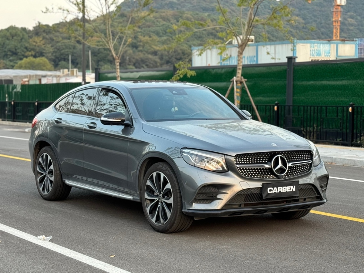 奔馳 奔馳GLC  2022款 改款 GLC 260 4MATIC 轎跑SUV圖片