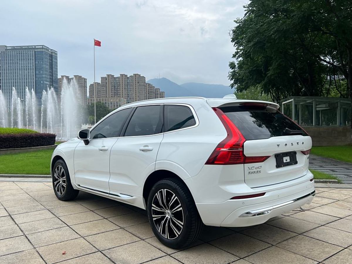 2022年7月沃爾沃 XC60  2022款 B5 四驅(qū)智雅豪華版