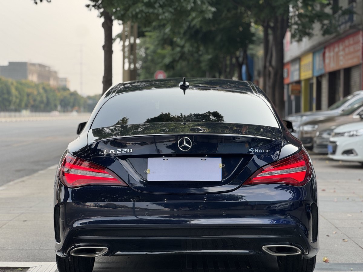 2017年5月奔馳 奔馳CLA級(jí)  2018款 CLA 220 4MATIC