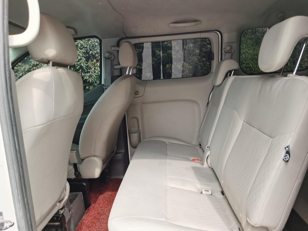 日產(chǎn) NV200  2018款 1.6L CVT豪華型圖片