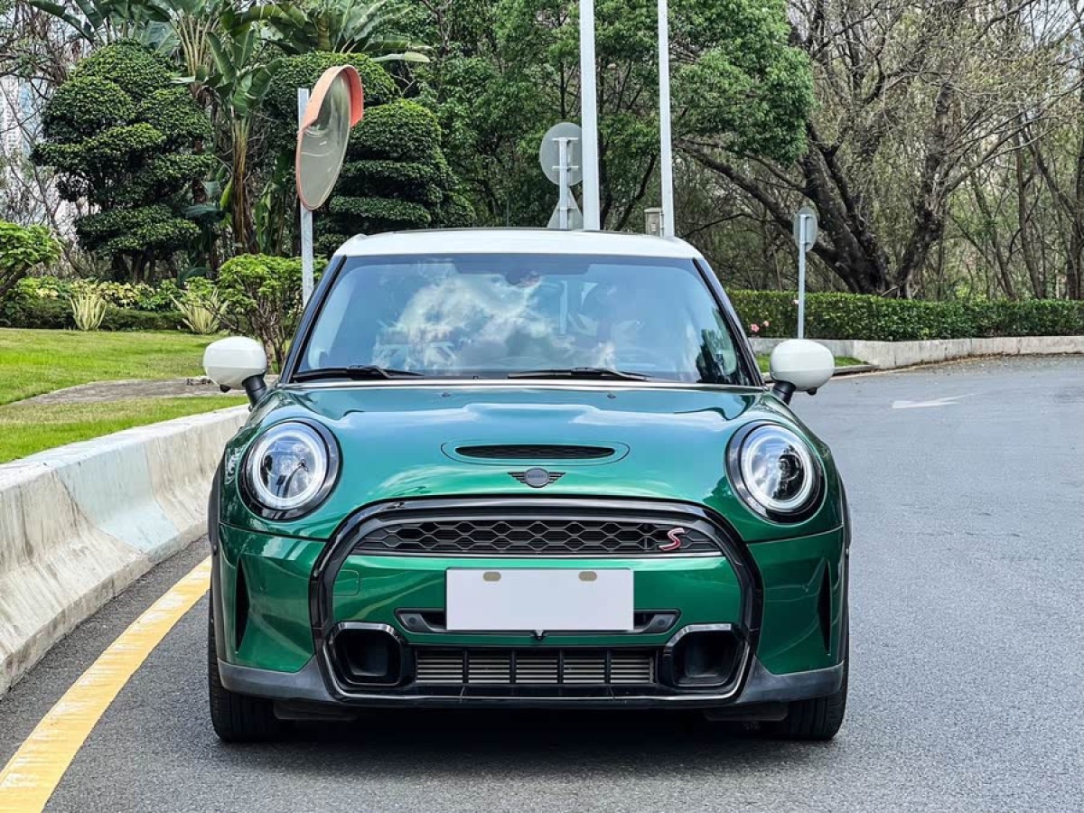 MINI MINI  2023款 2.0T COOPER S 藝術(shù)家 五門版圖片