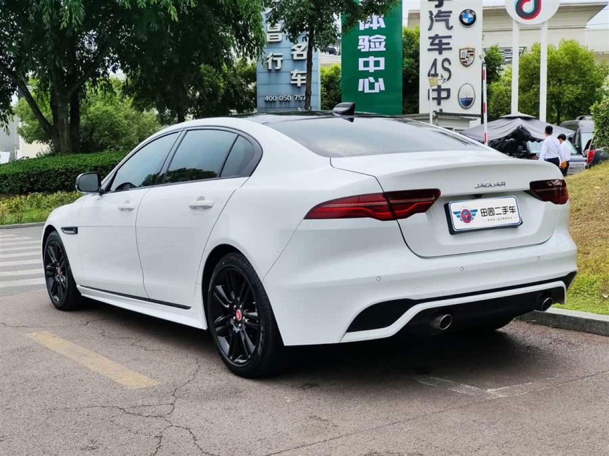 捷豹 XEL  2021款 2.0T 250PS 曜黑運(yùn)動(dòng)版圖片