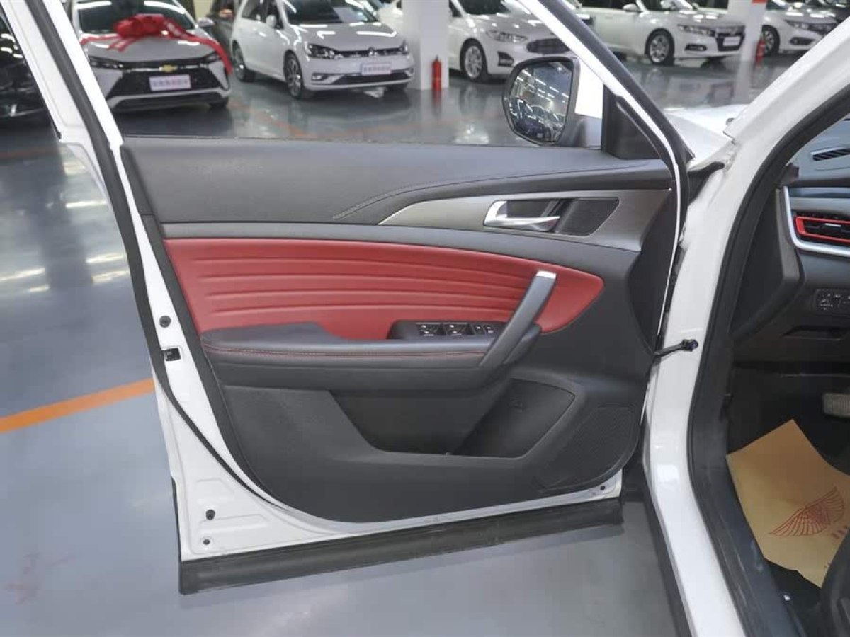 長(zhǎng)安 CS35 PLUS  2019款 1.4T 自動(dòng)智聯(lián)藍(lán)鯨版圖片