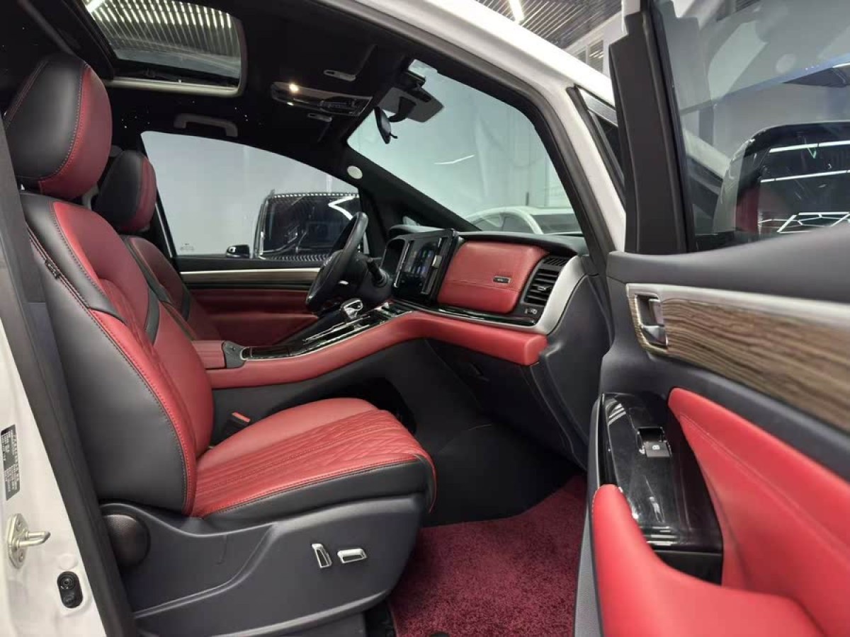 廣汽傳祺 M8  2024款 領(lǐng)秀系列 390T 尊享版圖片