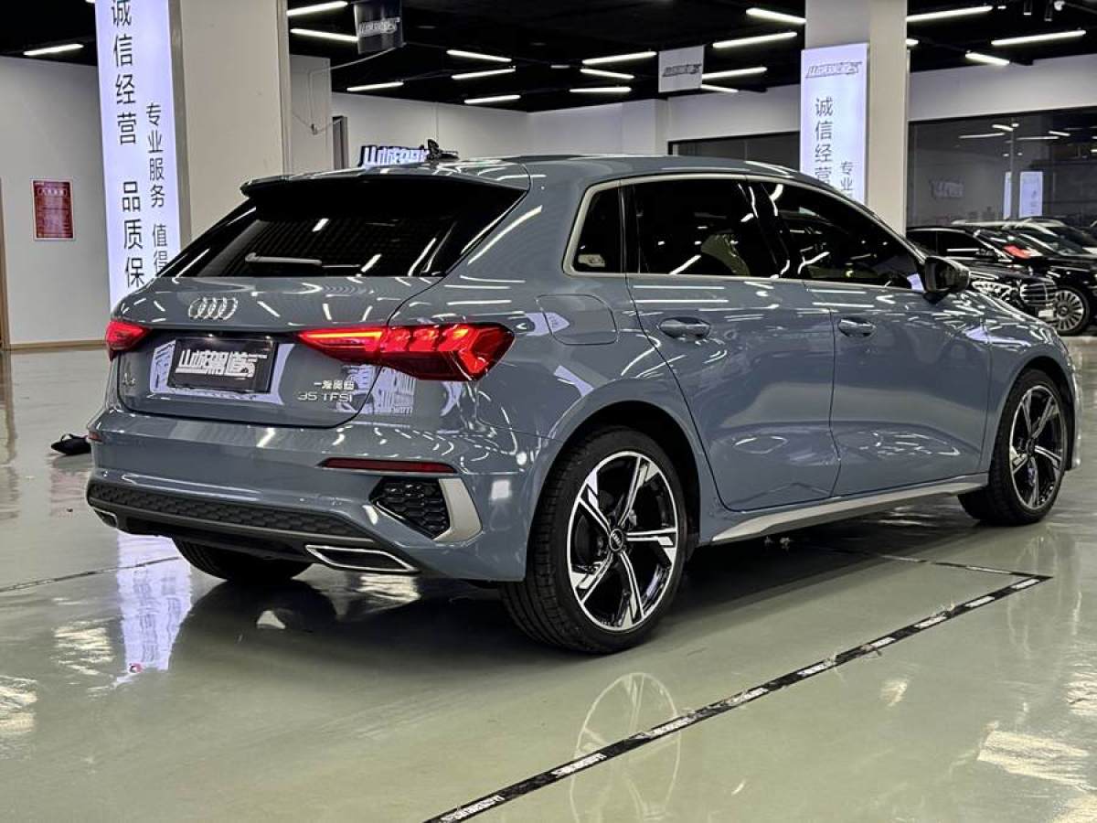 奧迪 奧迪A3  2022款 Sportback 35 TFSI RS套件燃速型圖片