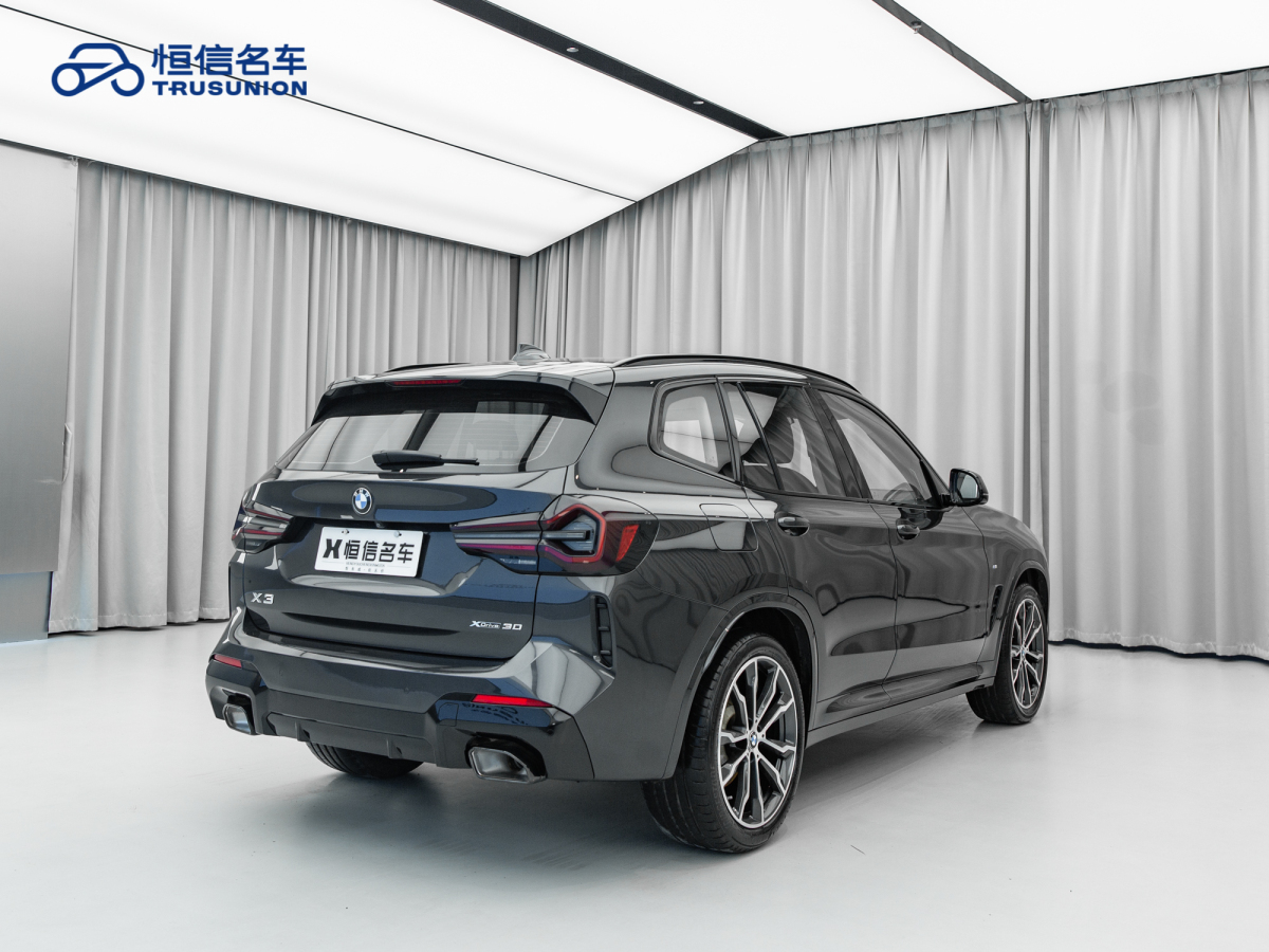 寶馬 寶馬X3  2022款 xDrive30i 領(lǐng)先型 M曜夜套裝圖片