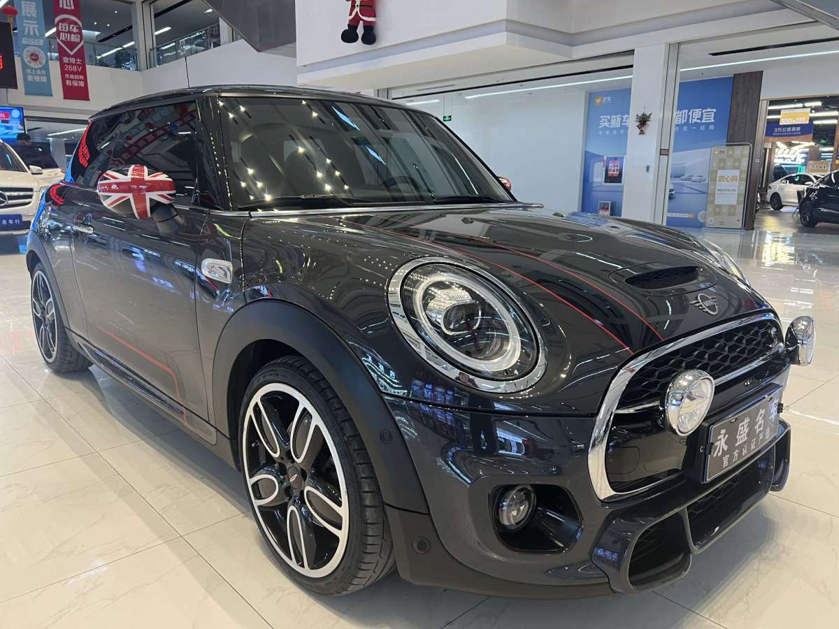 MINI MINI  2021款 2.0T COOPER S 經(jīng)典派圖片