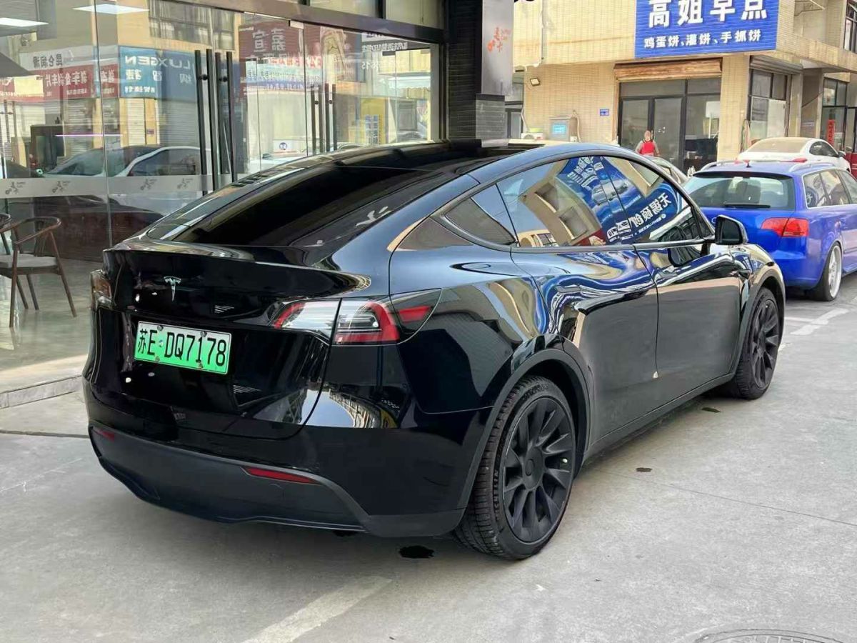 特斯拉 Model 3  2022款 Performance高性能全輪驅(qū)動(dòng)版圖片