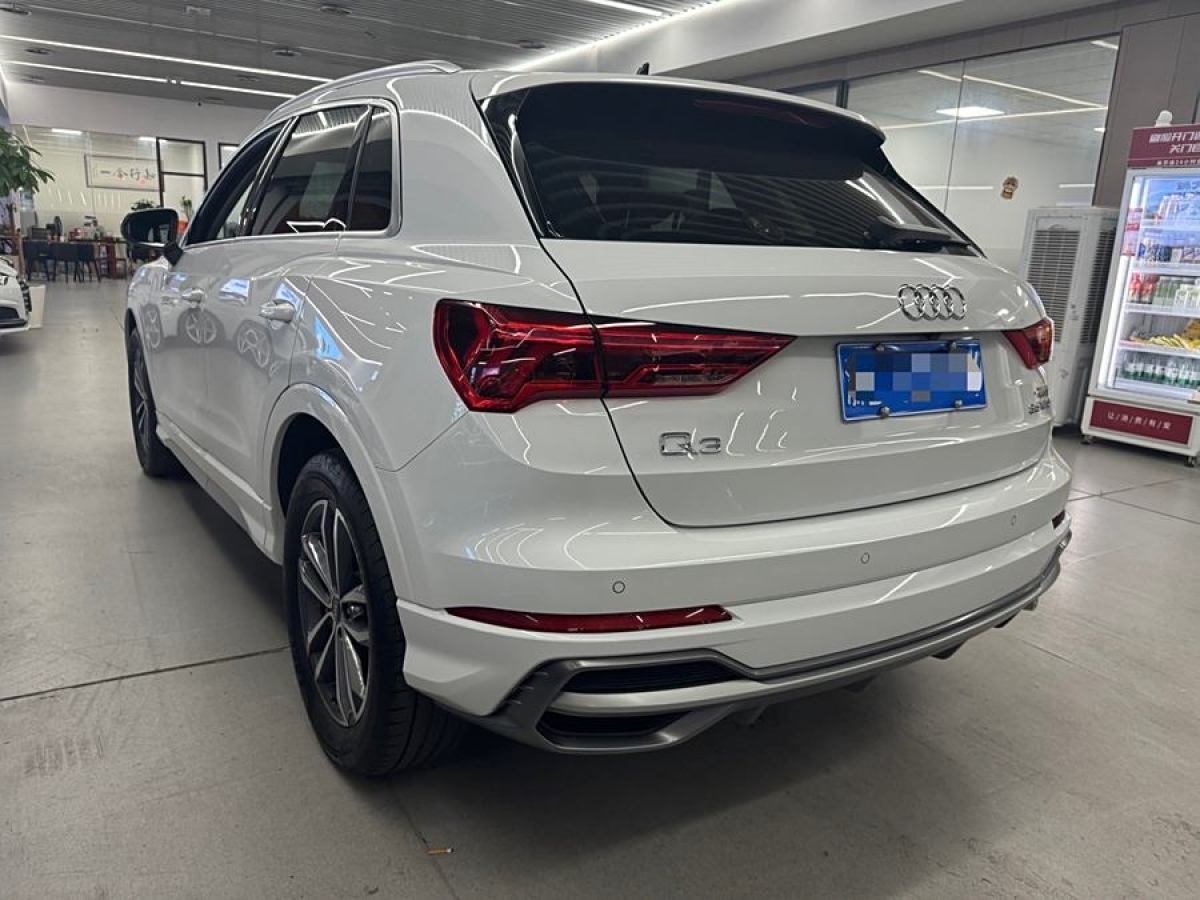 奧迪 奧迪Q3  2022款 35 TFSI 進(jìn)取動感型圖片