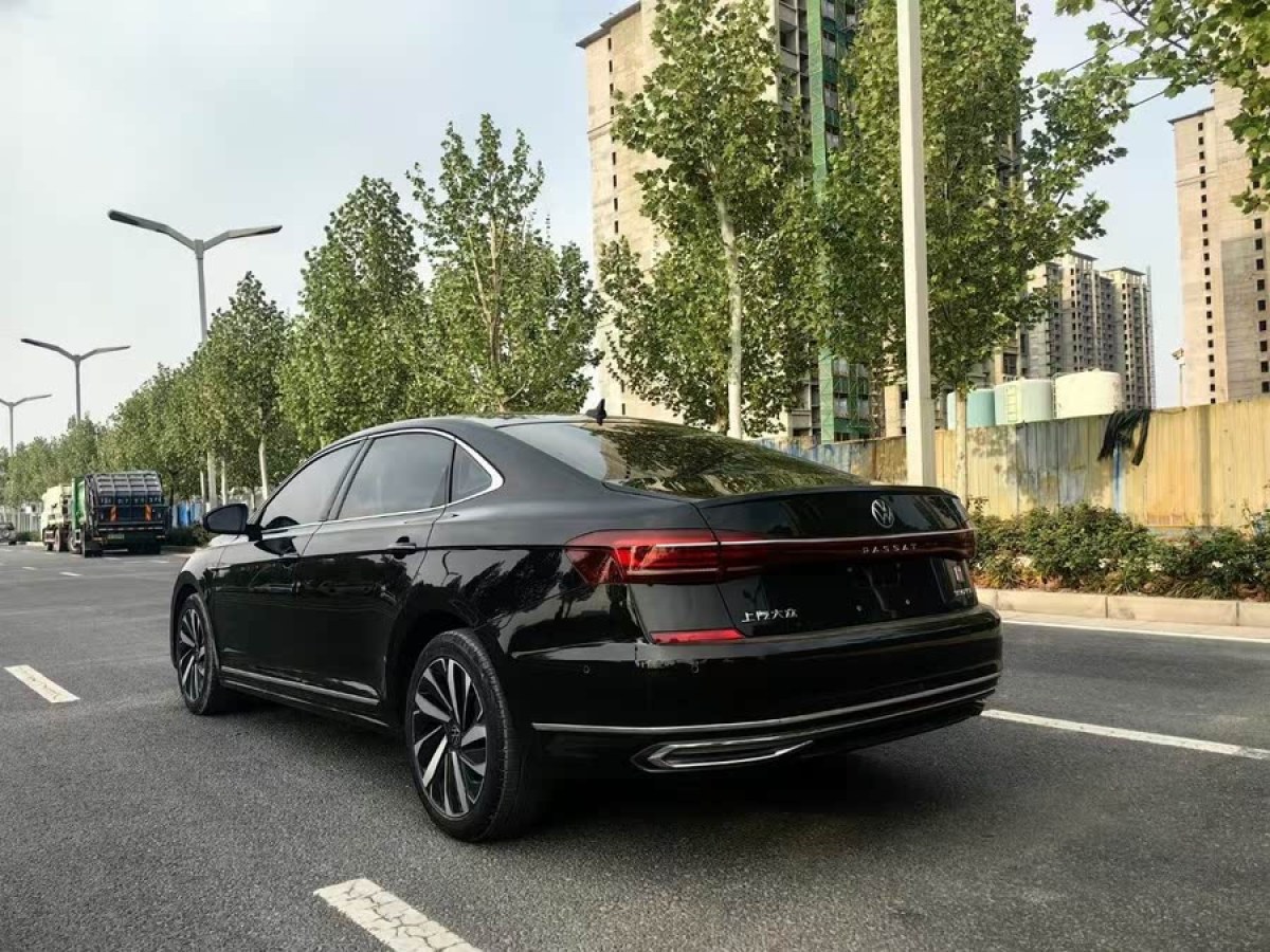 大眾 帕薩特  2022款 330TSI 星空豪華版圖片