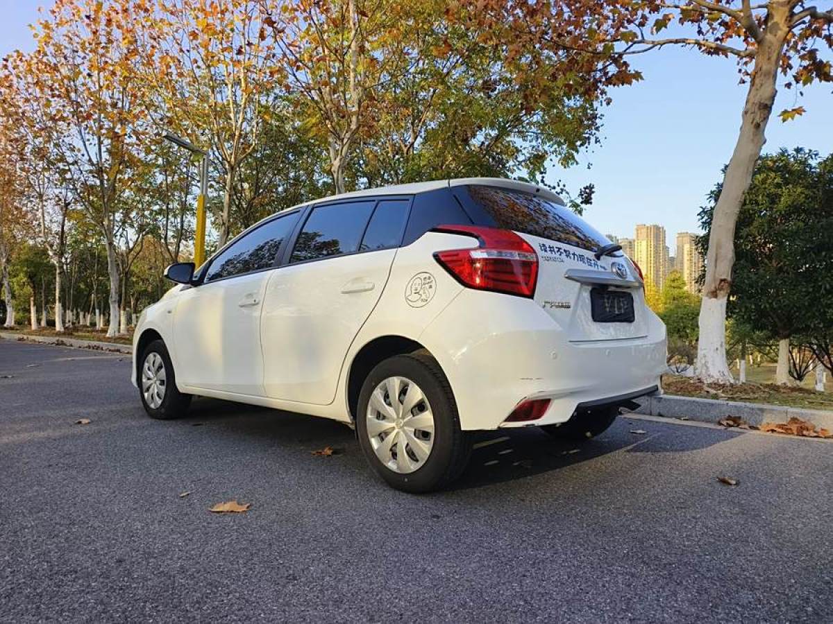 豐田 YARiS L 致炫  2020款 1.5L CVT領(lǐng)先版圖片