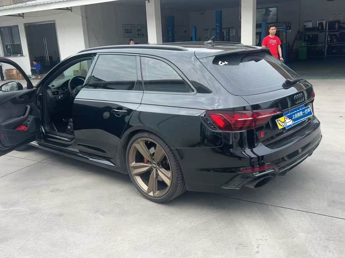 奧迪 奧迪RS 4  2021款 RS4 Avant 暗金版圖片