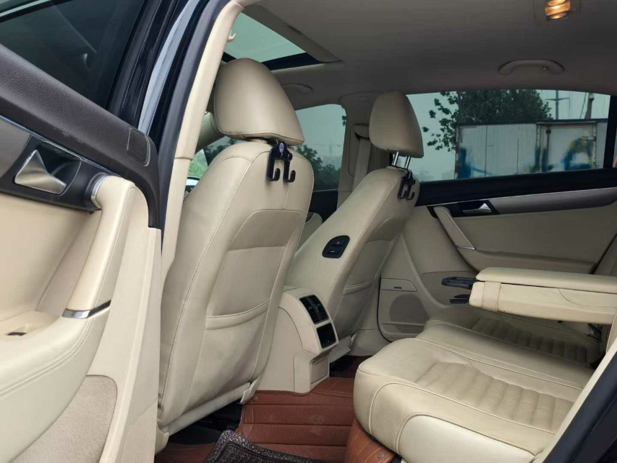 大眾 輝騰  2014款 3.0L 商務(wù)型圖片