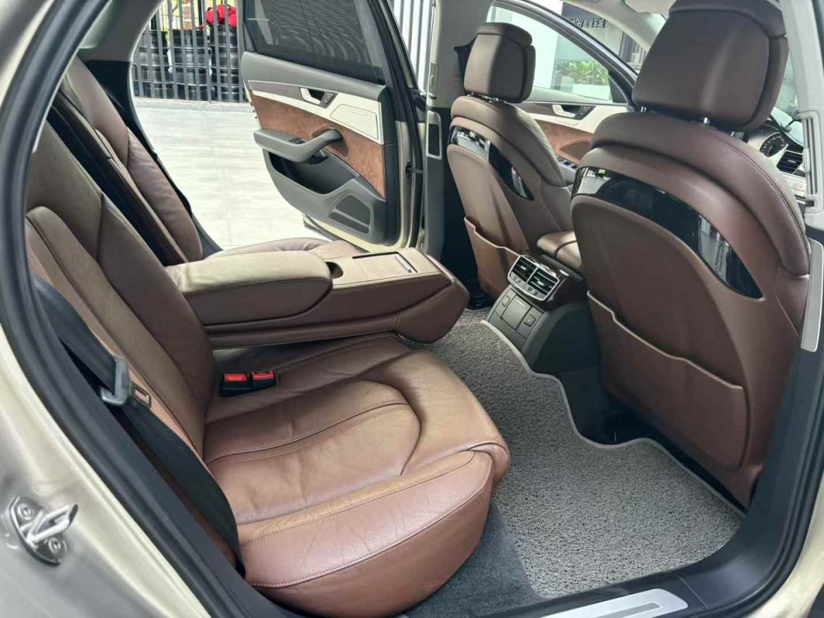 奧迪 奧迪A8  2011款 A8L W12 6.3 FSI quattro圖片