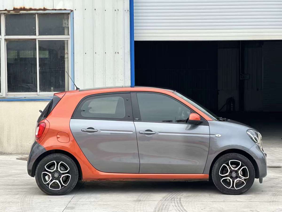 smart forfour  2018款 0.9T 66千瓦先鋒版圖片