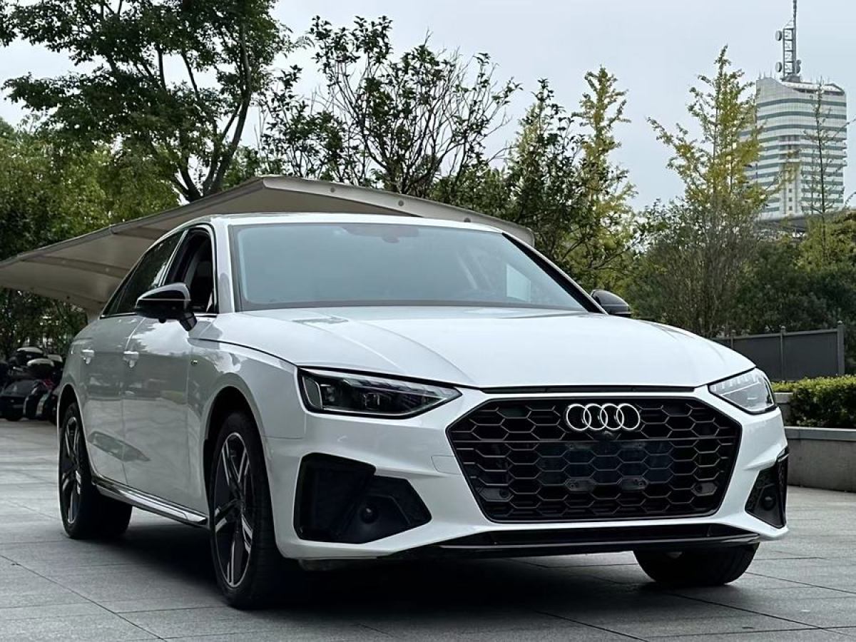 奧迪 奧迪A4L  2022款 40 TFSI 豪華動感型圖片