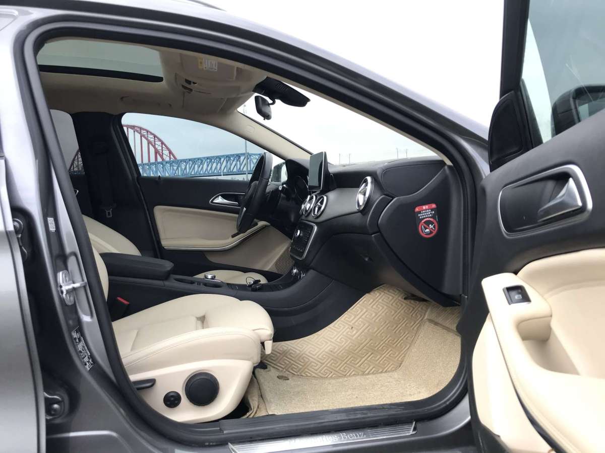 2016年07月奔馳 奔馳GLA  2016款 GLA 220 4MATIC 時(shí)尚型