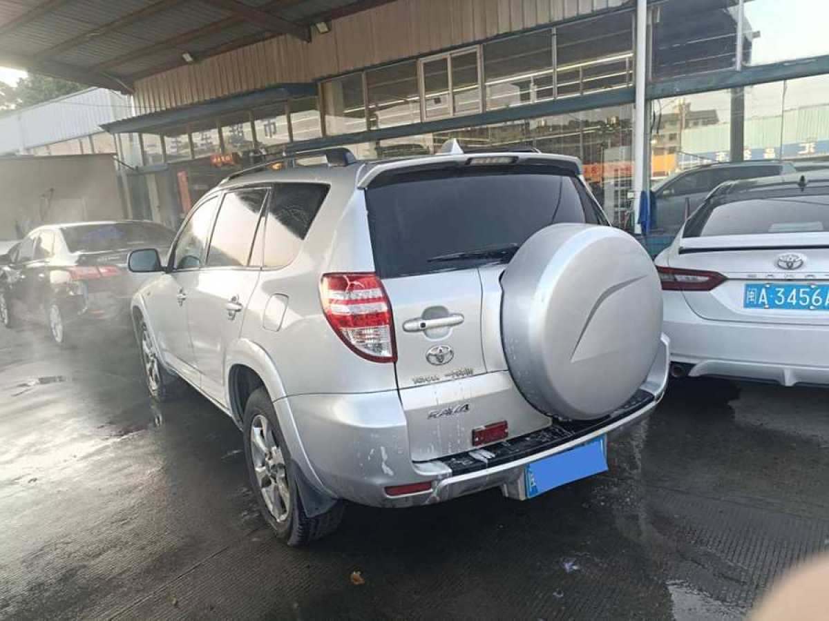 豐田 RAV4榮放  2010款 2.4L 自動豪華升級版圖片