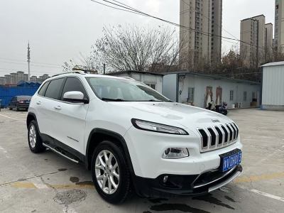 2017年10月 Jeep 自由光 2.4L 領(lǐng)先智能版圖片