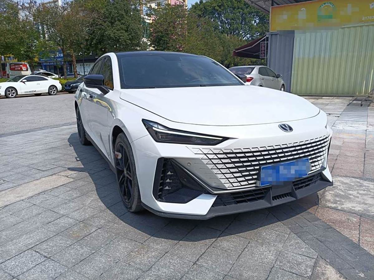 長安 長安UNI-V  2022款 1.5T 智慧領(lǐng)航型圖片